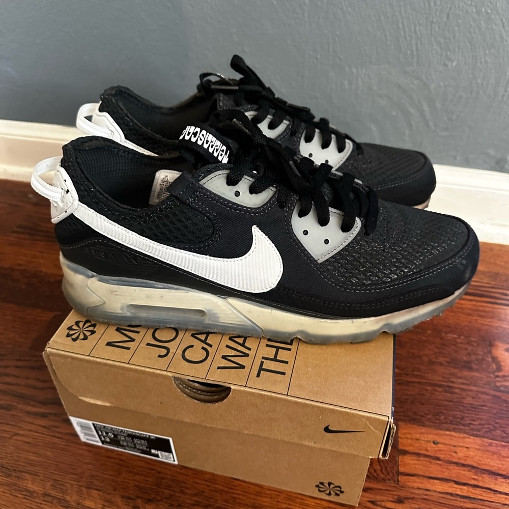 Nike Air Max Terrascape 90 black trainers. Excellent condition.
